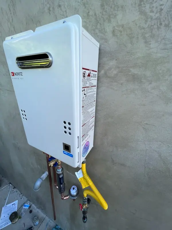 Tankless water heater installation for Casa Del Lago homes